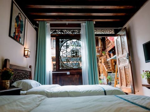 Comfort Twin Room | Desk, blackout drapes, WiFi (free), bed sheets