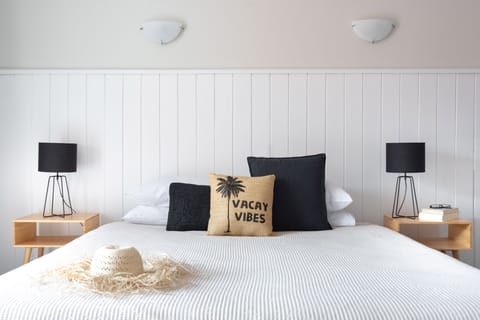 Studio with Bath and Shower | Iron/ironing board, free cribs/infant beds, free WiFi, bed sheets