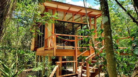 Superior Tree House, 1 King Bed, Garden View (Gumbo Limbo & Guanacaste) | Pillowtop beds, in-room safe, individually decorated