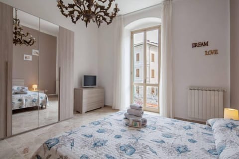 Deluxe Room, 1 Bedroom, Shared Bathroom (balcony, 5 Terre) | Room amenity