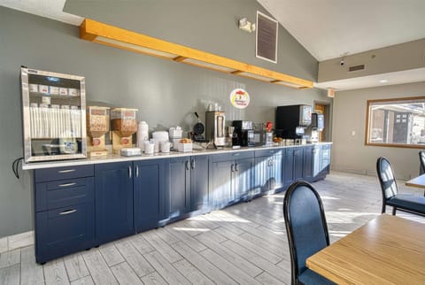 Free daily on-the-go breakfast