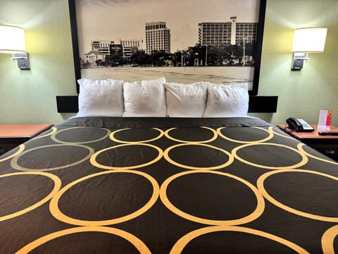 Desk, blackout drapes, iron/ironing board, free cribs/infant beds