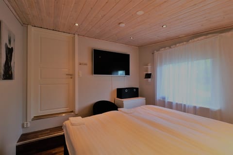 Exclusive Double Room | Soundproofing, free WiFi, bed sheets