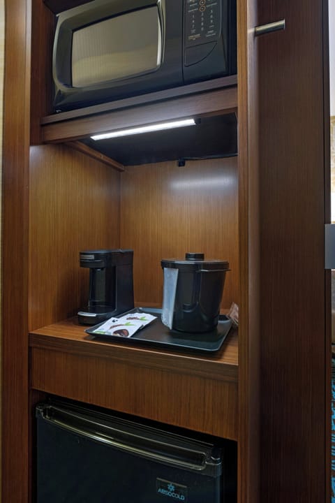 In-room safe, desk, laptop workspace, blackout drapes