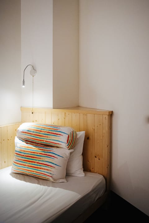 Single Room, Mixed Dorm, Shared Bathroom | Free WiFi, bed sheets