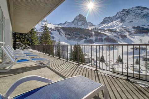 Sundeck