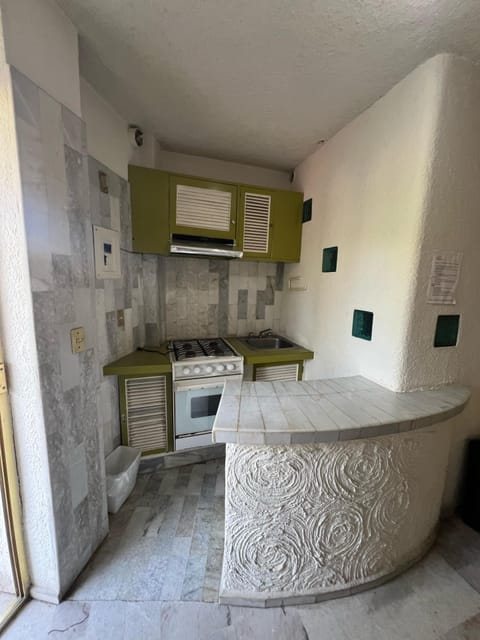 Superior Studio | Private kitchen | Cookware/dishes/utensils