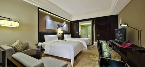 Minibar, in-room safe, desk, blackout drapes