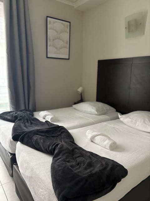 Comfort Twin Room | Individually decorated, individually furnished, blackout drapes