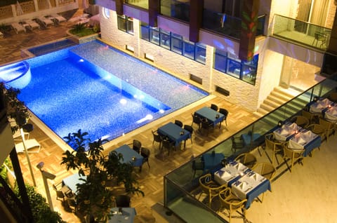 Seasonal outdoor pool
