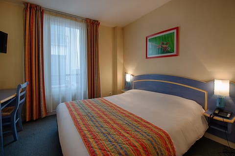 Double Room | Desk, blackout drapes, soundproofing, iron/ironing board