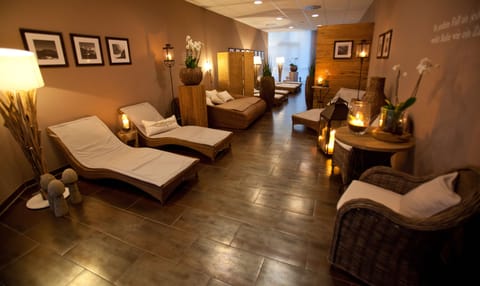 Body treatments, thalassotherapy, facials, massages