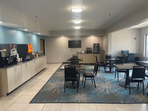 Free daily full breakfast