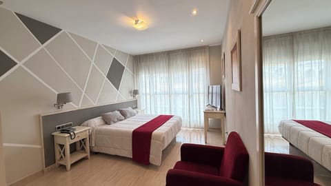 Double Room | Desk, free WiFi, bed sheets