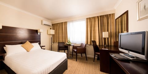 In-room safe, desk, iron/ironing board, free WiFi