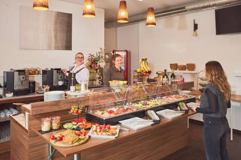 Daily buffet breakfast for a fee