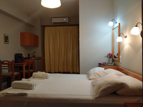 Classic Twin Room | In-room safe, blackout drapes, free WiFi, bed sheets