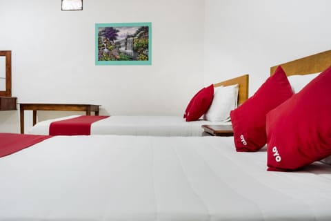 Standard Room, 2 Double Beds | Desk, iron/ironing board, free WiFi, bed sheets