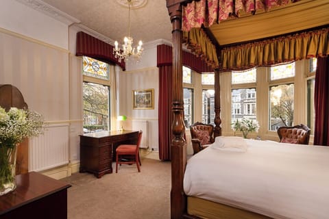 Four Poster Suite | Desk, laptop workspace, free WiFi, bed sheets
