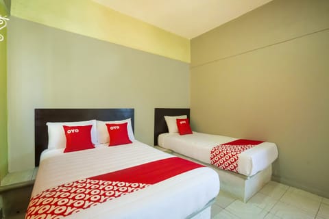 Standard Triple Room | Iron/ironing board, free WiFi, bed sheets