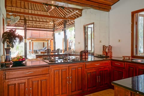 Villa, 2 Bedrooms | Private kitchen | Fridge, stovetop, coffee/tea maker, electric kettle
