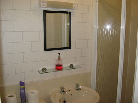 Double Room, Ensuite (Small) | Bathroom