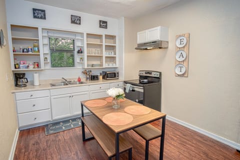 Apartment (2 Bedrooms) | Private kitchen | Fridge, microwave, oven, dishwasher