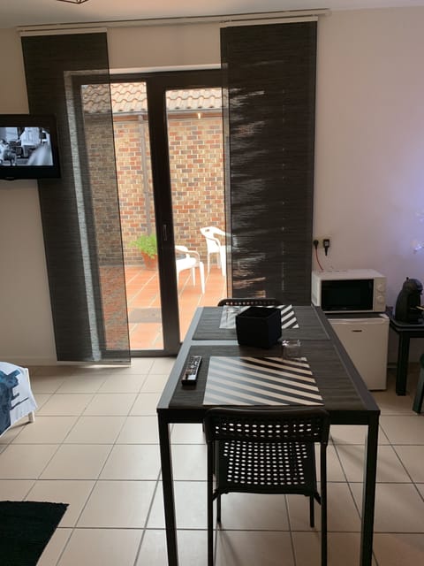 Double Room (New York) | Living area | Flat-screen TV