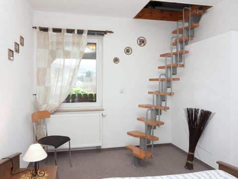 House | 1 bedroom, individually furnished, bed sheets