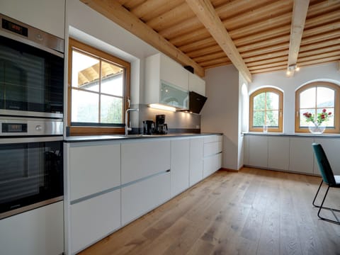 House | Private kitchen | Highchair