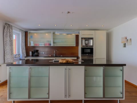 House | Private kitchen | Highchair