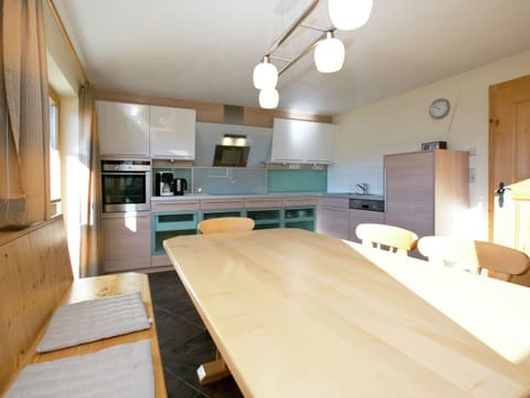 Chalet | Private kitchen | Highchair