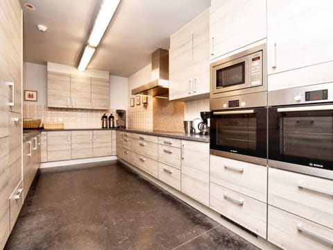 House | Private kitchen | Fridge, highchair