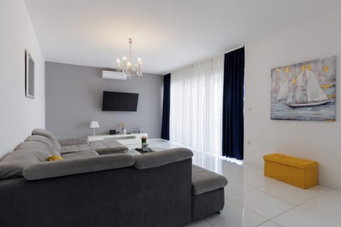 House | Living room