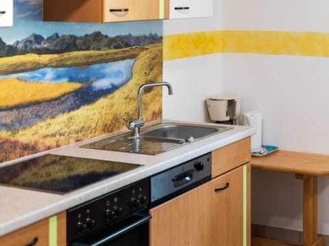 Apartment | Private kitchen | Stovetop, coffee/tea maker