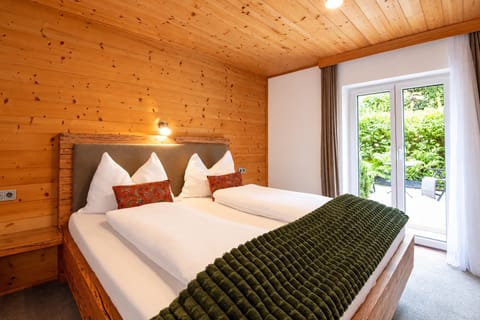 Apartment | 2 bedrooms, WiFi (free), bed sheets