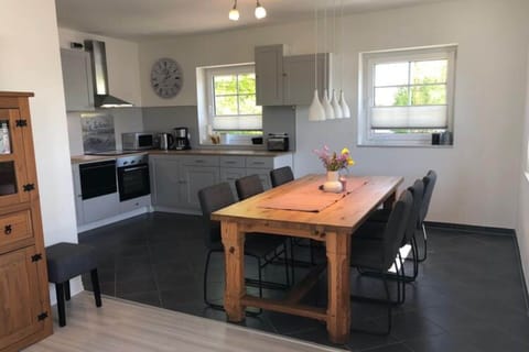 Apartment | Private kitchen | Stovetop, highchair