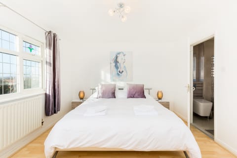 House, Private Bathroom (4 Bed  Nec/Bhx/Snowdome) | 4 bedrooms