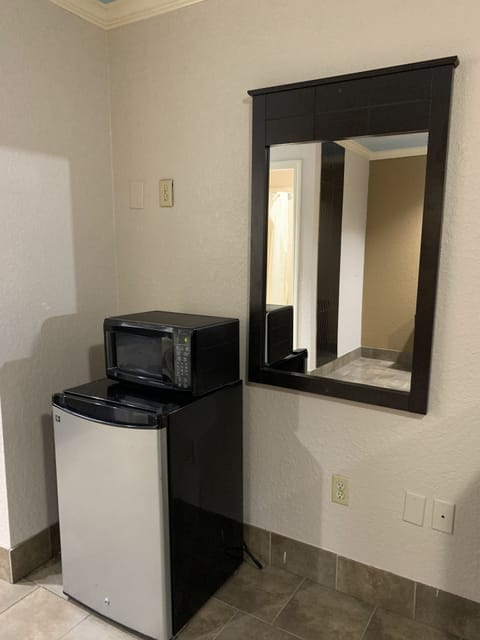 Comfort Single Room | Premium bedding, individually furnished, desk, free WiFi