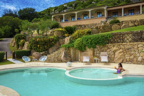 Outdoor pool, open 8:00 AM to 8:00 PM, sun loungers