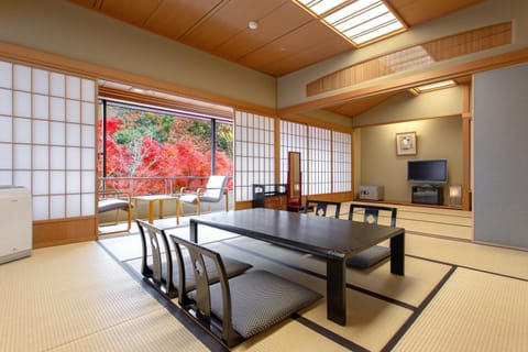Japanese Style Room | In-room safe, desk, iron/ironing board, free WiFi