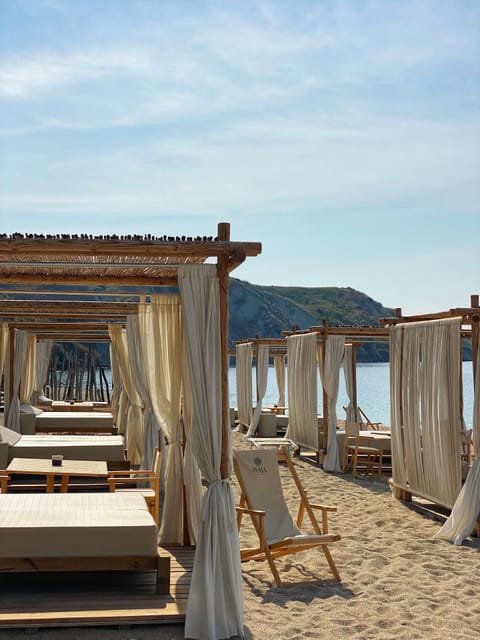 Private beach, sun loungers, beach umbrellas, beach towels