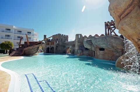 2 outdoor pools, pool umbrellas, sun loungers