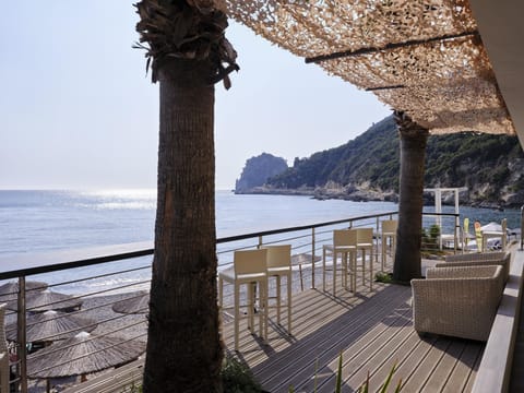 Beach bar