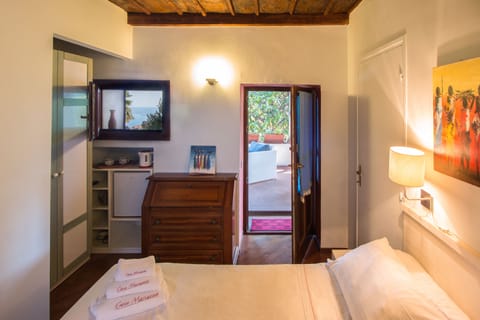 Basic Double Room | Iron/ironing board, free WiFi, bed sheets