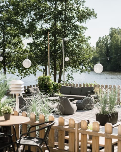 Sundeck