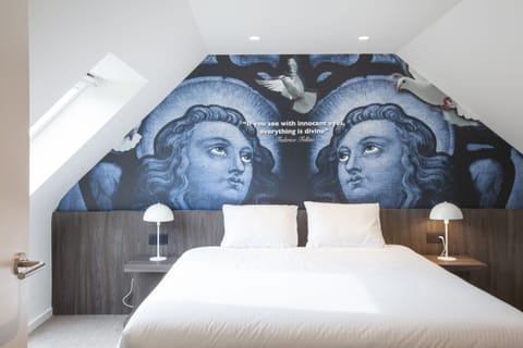 Family Room | Minibar, desk, iron/ironing board, free WiFi