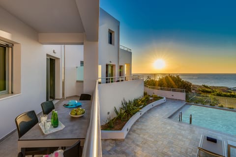 Basic Apartment | Balcony view