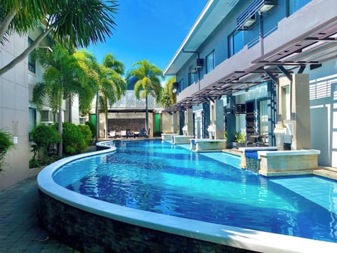 Outdoor pool, sun loungers