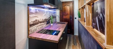 Apartment (Edelweiss) | Private kitchen | Fridge, stovetop, cookware/dishes/utensils